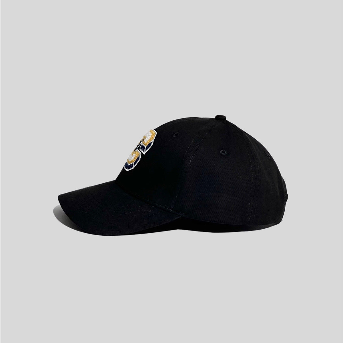 C-shaped Baseball Cap